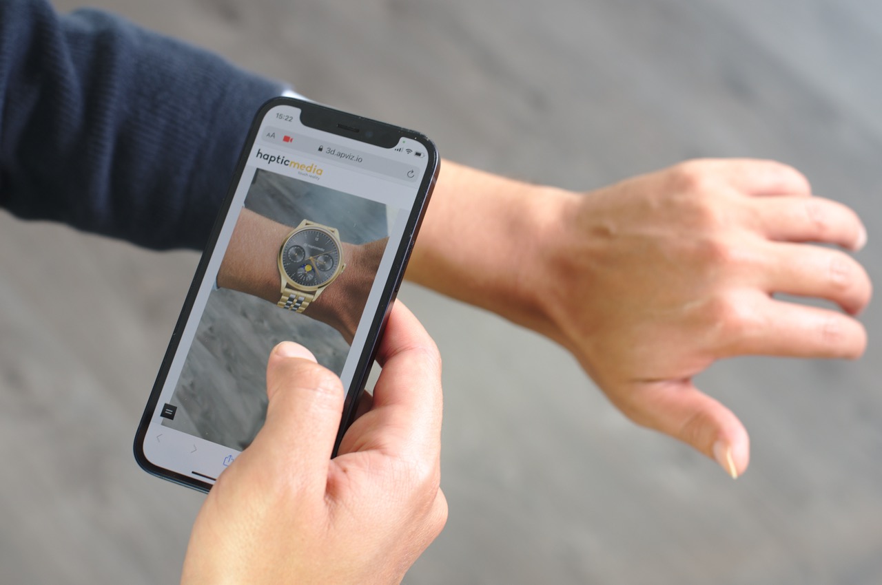 Virtual try on your watch on an e-commerce site